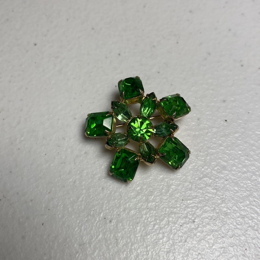 Green Rhinestone Brooch - Picture 2 of 5
